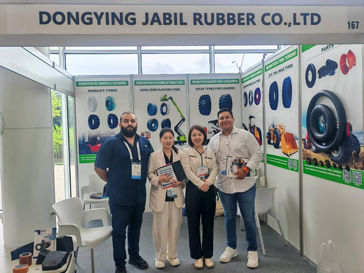 Jabil şinləri 2025-ci ildə Panama Beynəlxalq Təkər Expo-da parlayır, bir çox ölkədən alıcılar ilə strateji əməkdaşlıq niyyətlərinə çatır Jabil şinləri 2025-ci ildə Panama Beynəlxalq Təkər Expo-da parlayır, bir çox ölkədən alıcılar ilə strateji əməkdaşlıq niyyətlərinə çatır